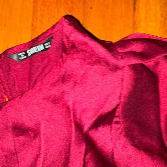 SHEIN Women's Burgundy Shirt Sleeve Button Up Blouse - Picture 3 of 6